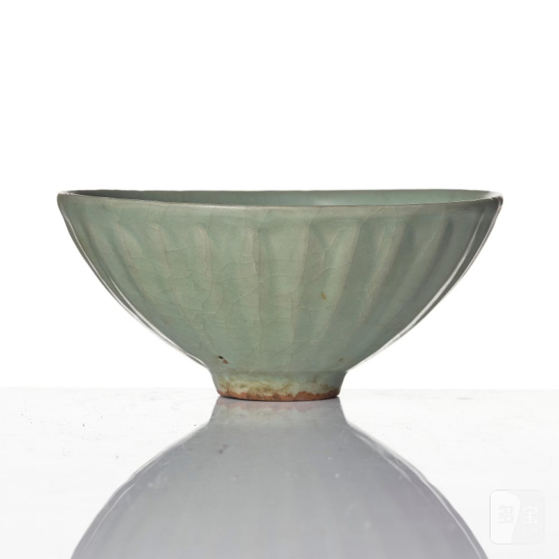 A celadon glazed 'lotus' bowl, - 图4